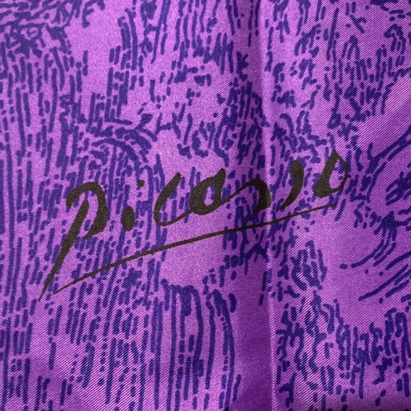 Fabulous Oversized Vintage Picasso Scarf ~ 34" square - Picture 5 of 5